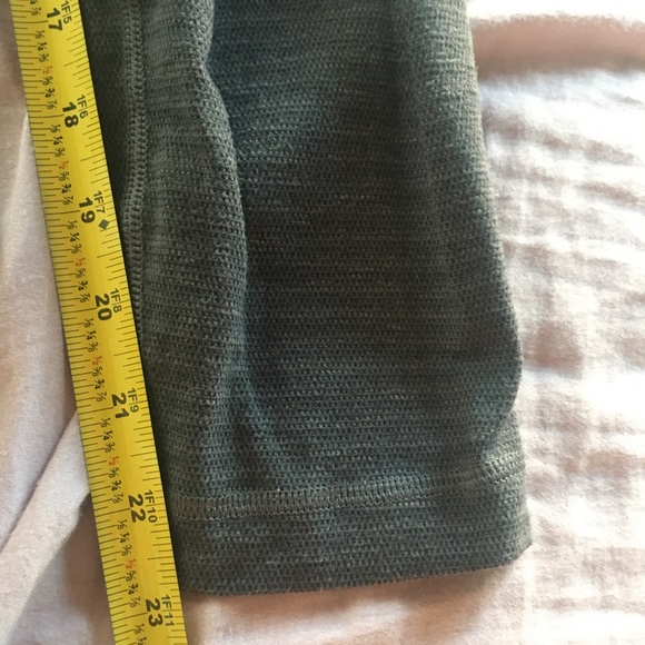 7/8 length lululemon leggings - Picture 3 of 4